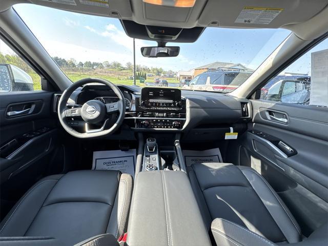 new 2025 Nissan Pathfinder car, priced at $45,103