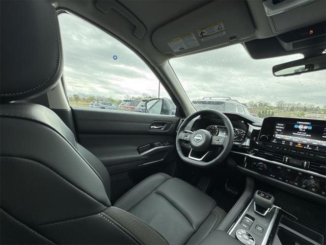 new 2025 Nissan Pathfinder car, priced at $44,647