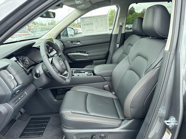 new 2025 Nissan Pathfinder car, priced at $44,647