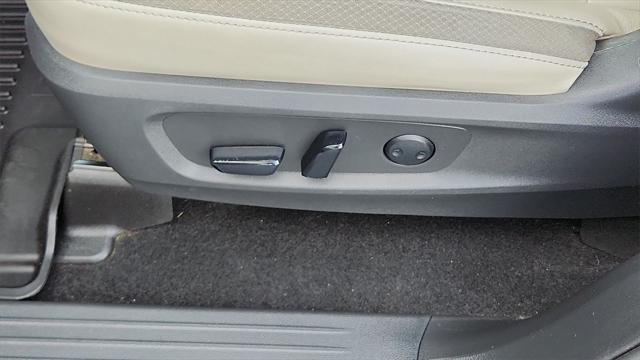 used 2022 Nissan Pathfinder car, priced at $27,999