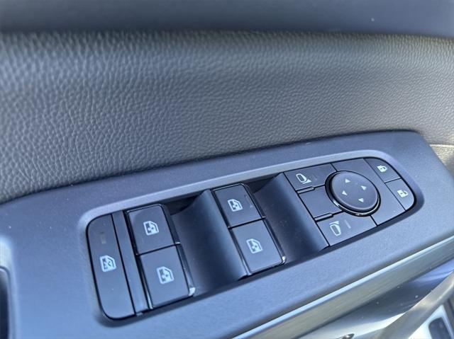 new 2025 Nissan Pathfinder car, priced at $44,411