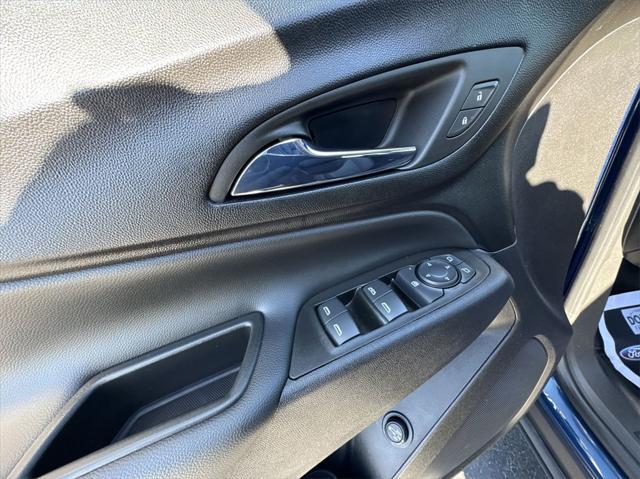 used 2023 Chevrolet Equinox car, priced at $25,859
