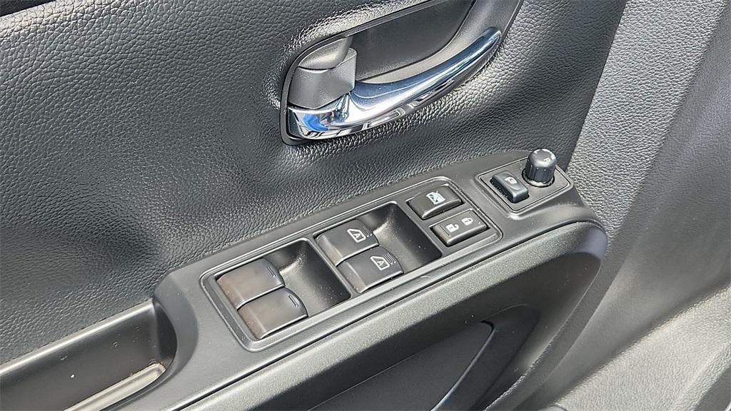 used 2023 Nissan Titan car, priced at $43,987