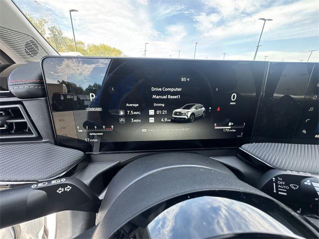 new 2025 Nissan Kicks car, priced at $31,044