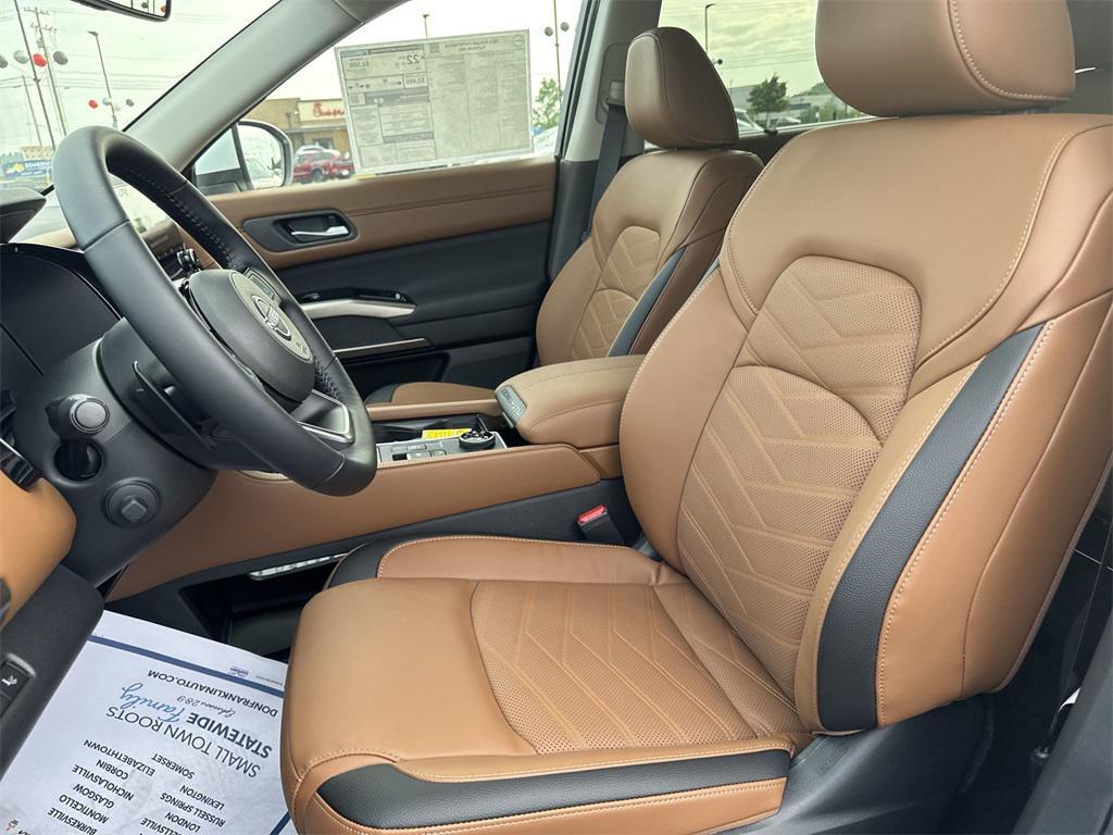 new 2025 Nissan Pathfinder car, priced at $50,354