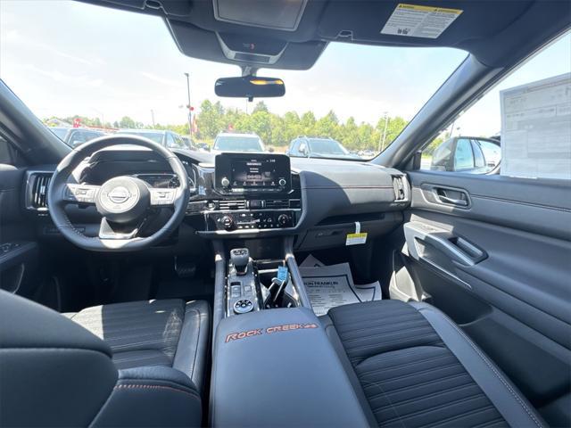 new 2025 Nissan Pathfinder car, priced at $40,261