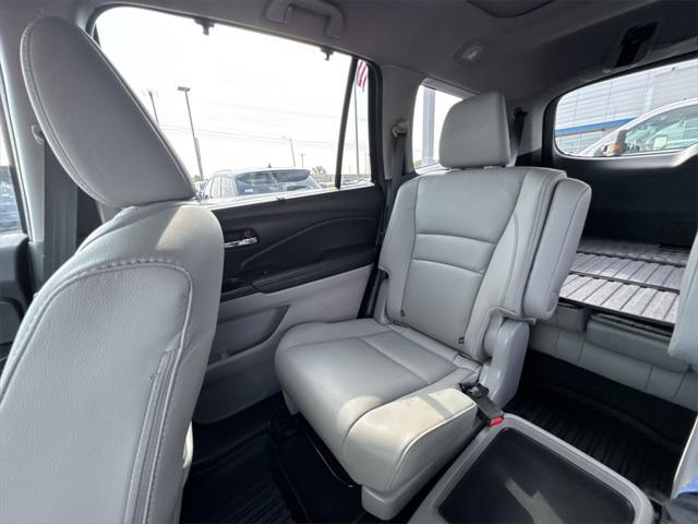 used 2022 Honda Pilot car, priced at $36,900