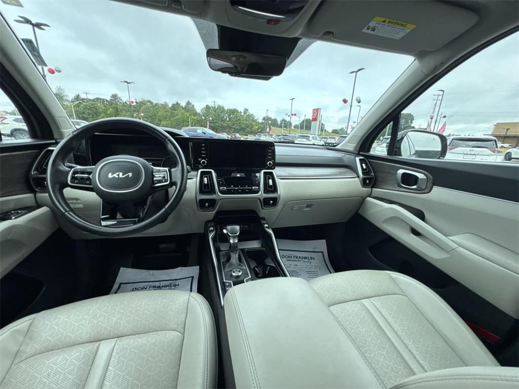 used 2022 Kia Sorento car, priced at $23,995