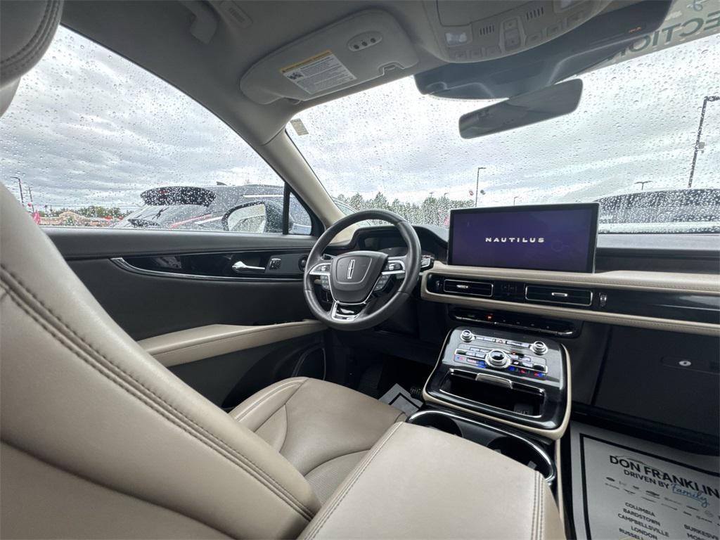 used 2022 Lincoln Nautilus car, priced at $38,857