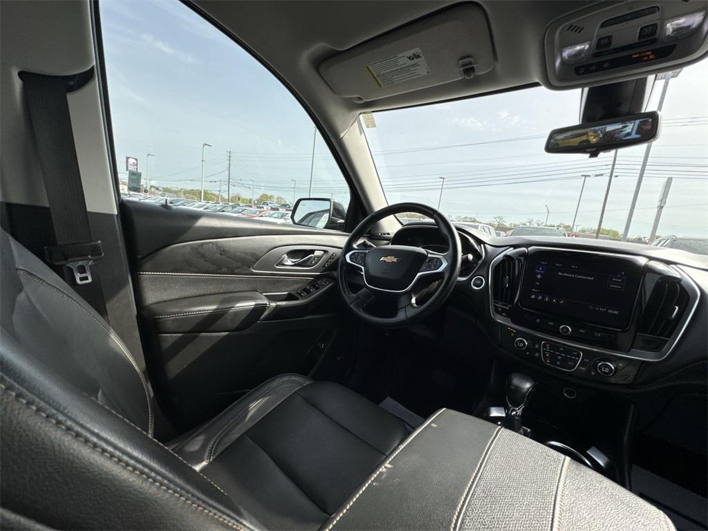 used 2021 Chevrolet Traverse car, priced at $25,768
