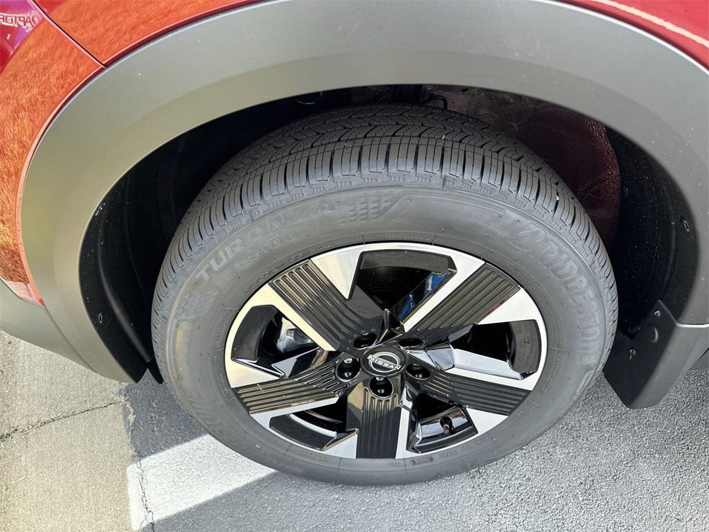 new 2025 Nissan Kicks car, priced at $27,943