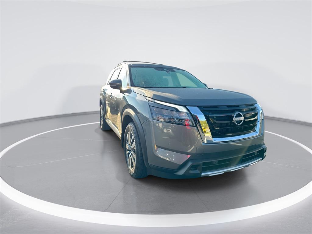new 2025 Nissan Pathfinder car, priced at $43,485