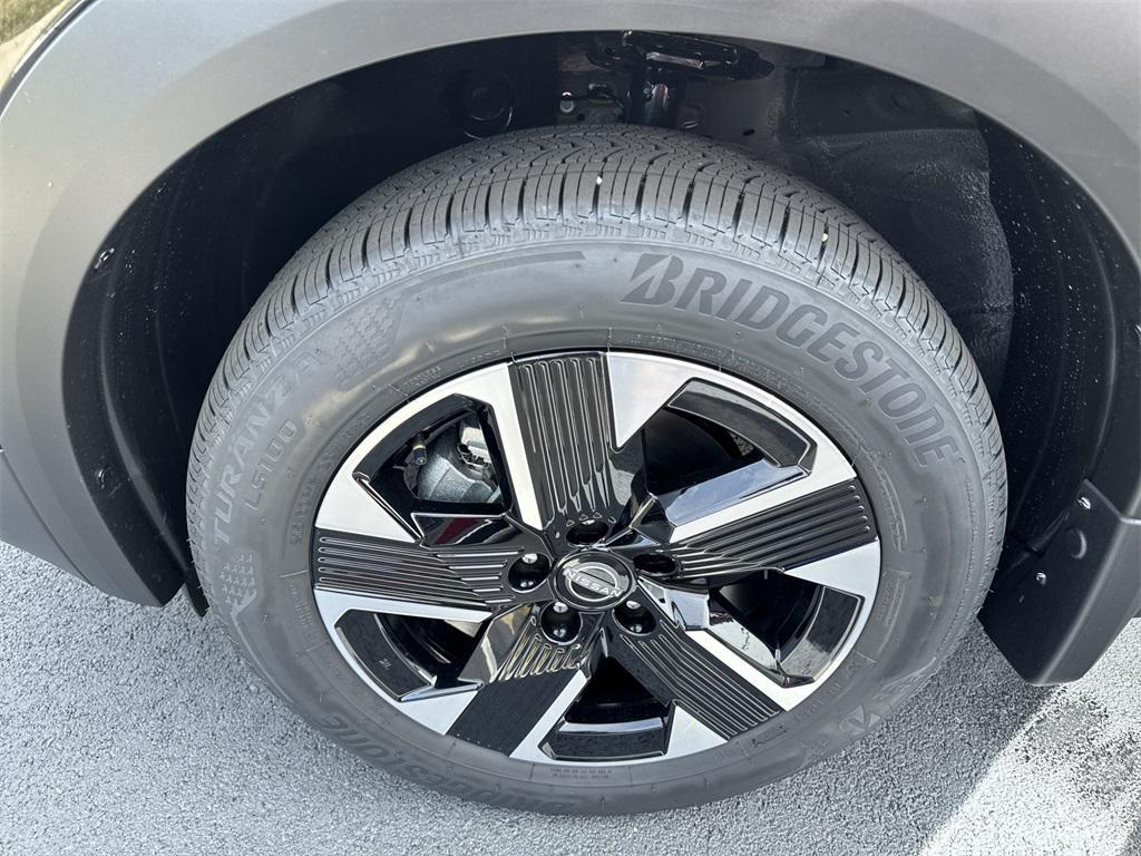 new 2025 Nissan Kicks car, priced at $27,241