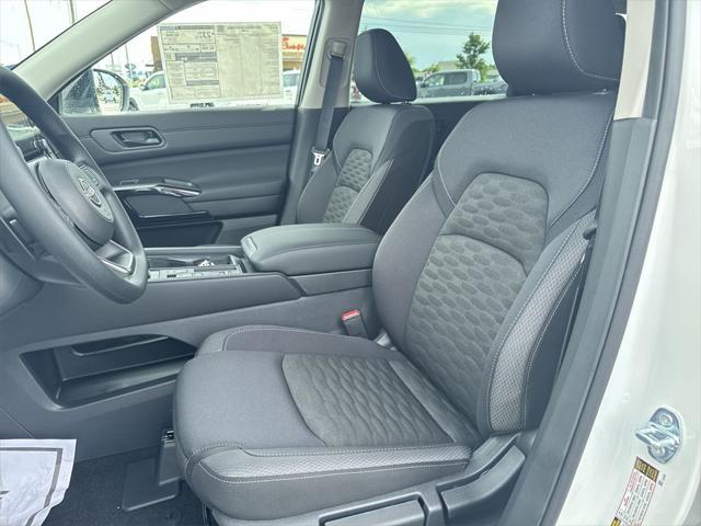 new 2025 Nissan Pathfinder car, priced at $35,409