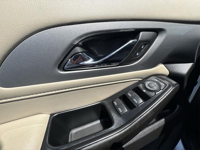 used 2022 Chevrolet Traverse car, priced at $28,800