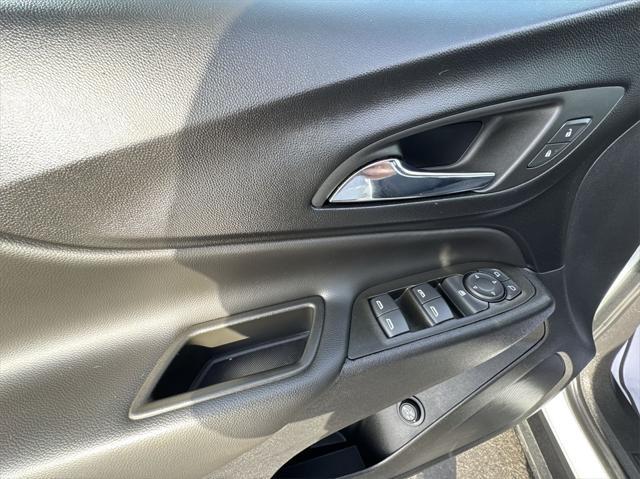 used 2023 Chevrolet Equinox car, priced at $25,900