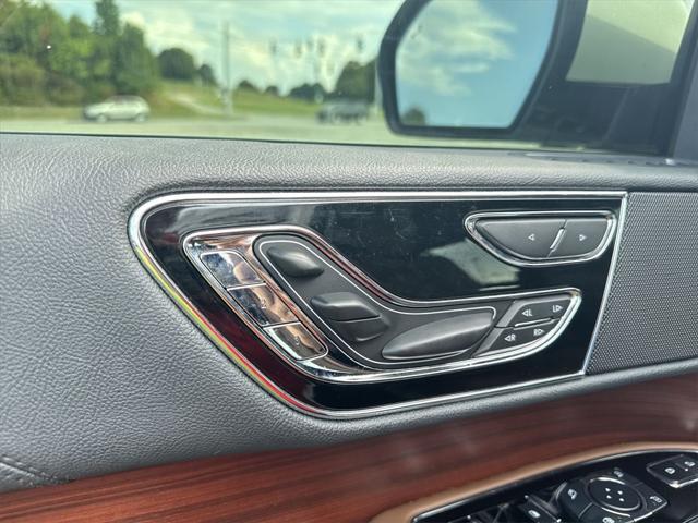 used 2023 Lincoln Navigator car, priced at $71,875