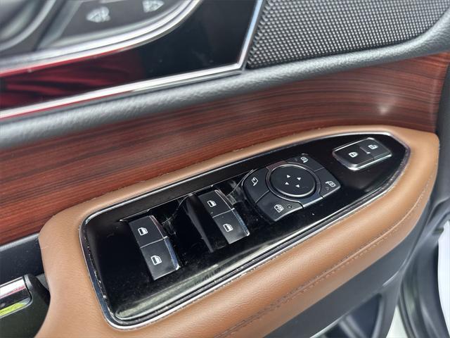 used 2023 Lincoln Navigator car, priced at $71,875