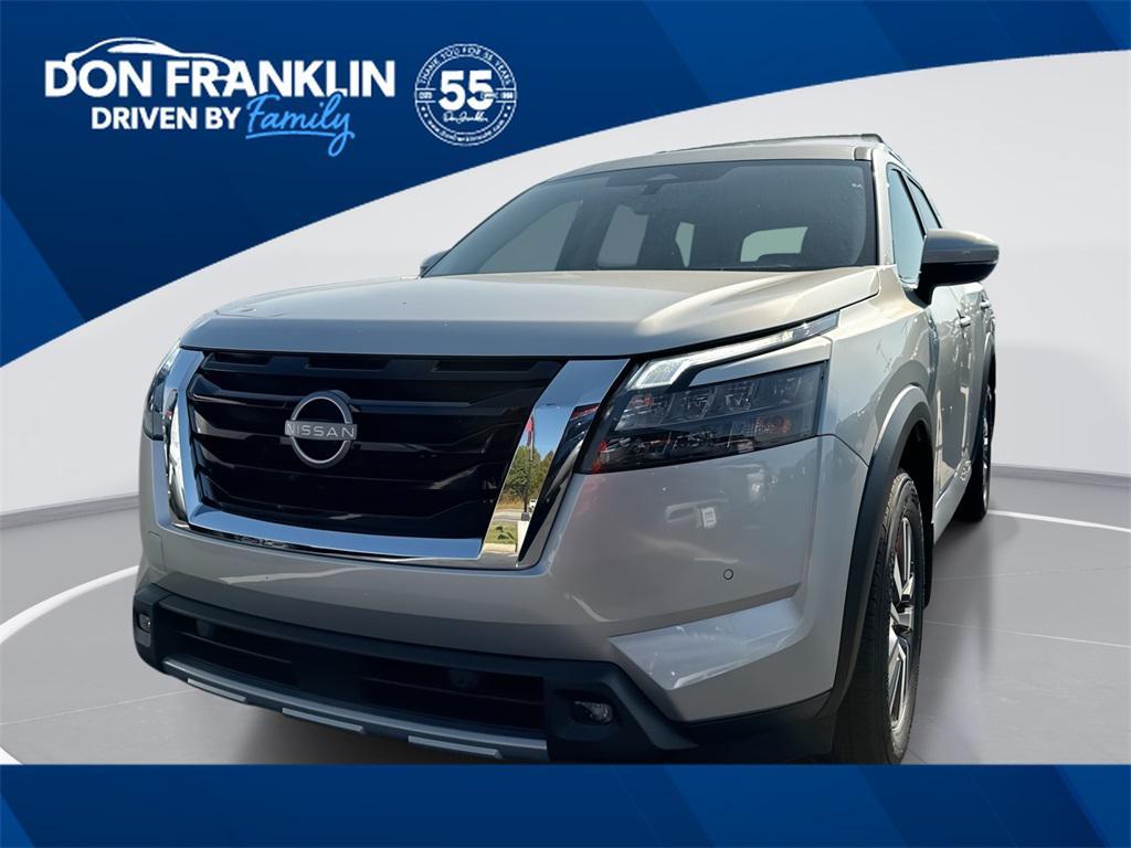 new 2025 Nissan Pathfinder car, priced at $43,784