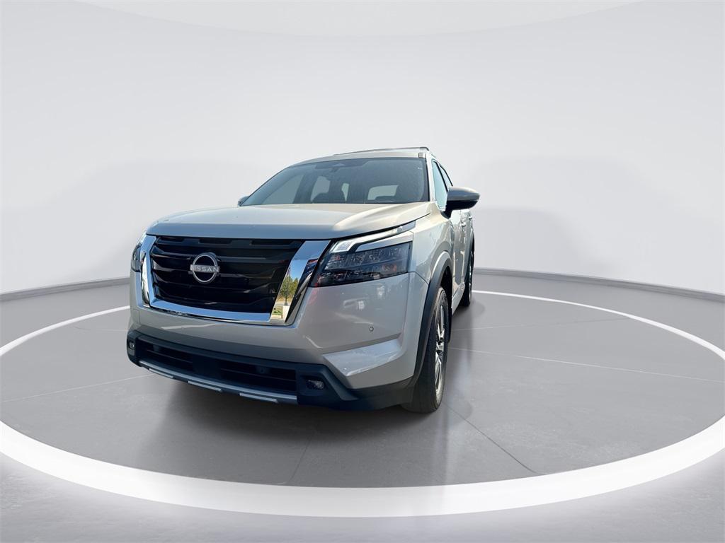 new 2025 Nissan Pathfinder car, priced at $43,784