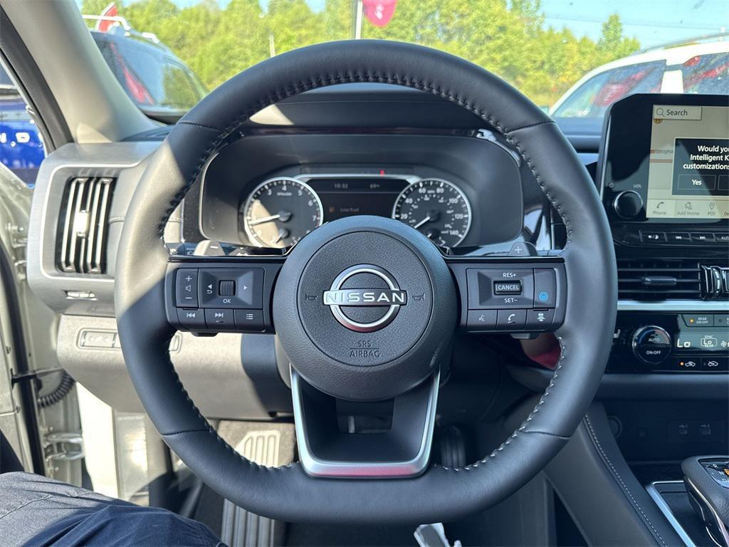 new 2025 Nissan Pathfinder car, priced at $43,784