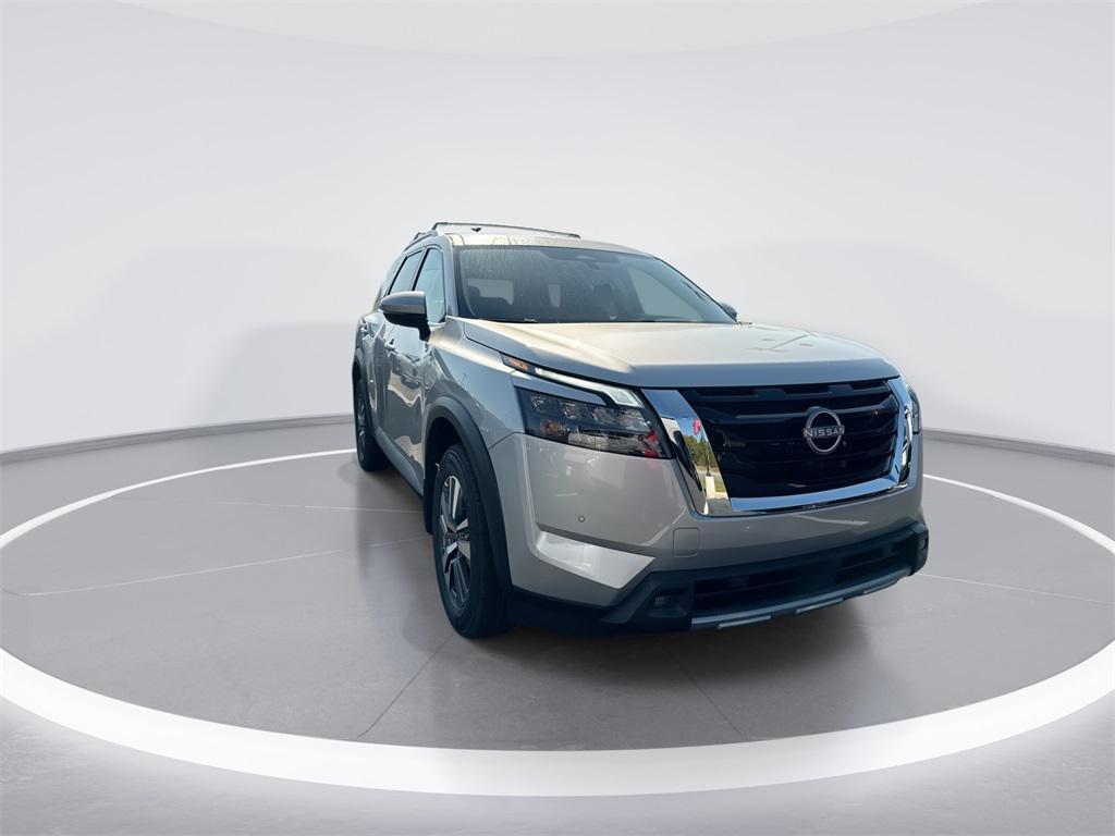 new 2025 Nissan Pathfinder car, priced at $43,784