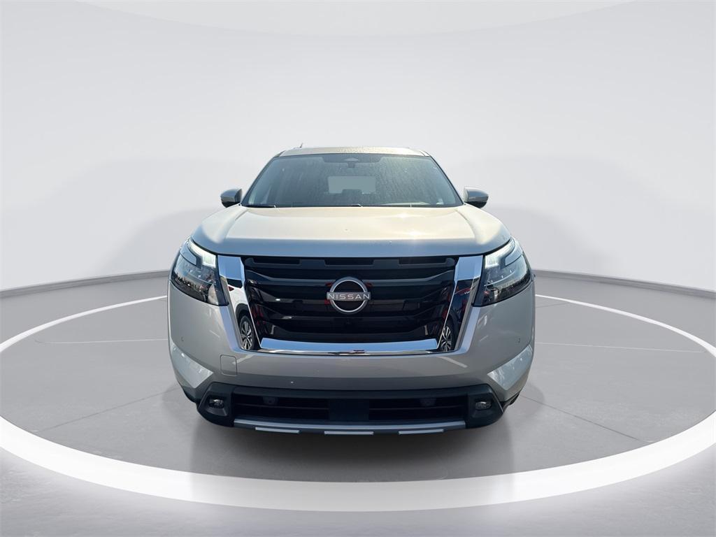new 2025 Nissan Pathfinder car, priced at $43,784