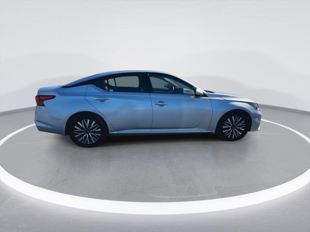 used 2023 Nissan Altima car, priced at $23,870