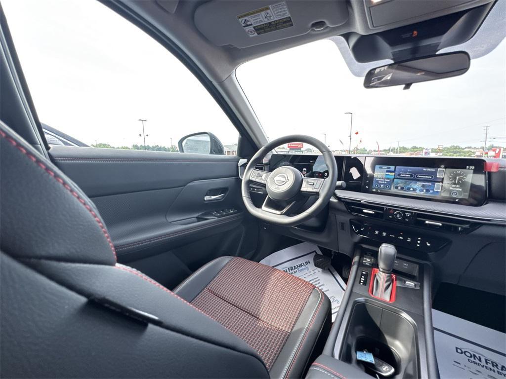 new 2025 Nissan Kicks car, priced at $30,884