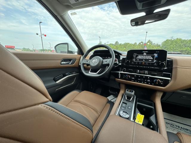 new 2025 Nissan Pathfinder car, priced at $49,855