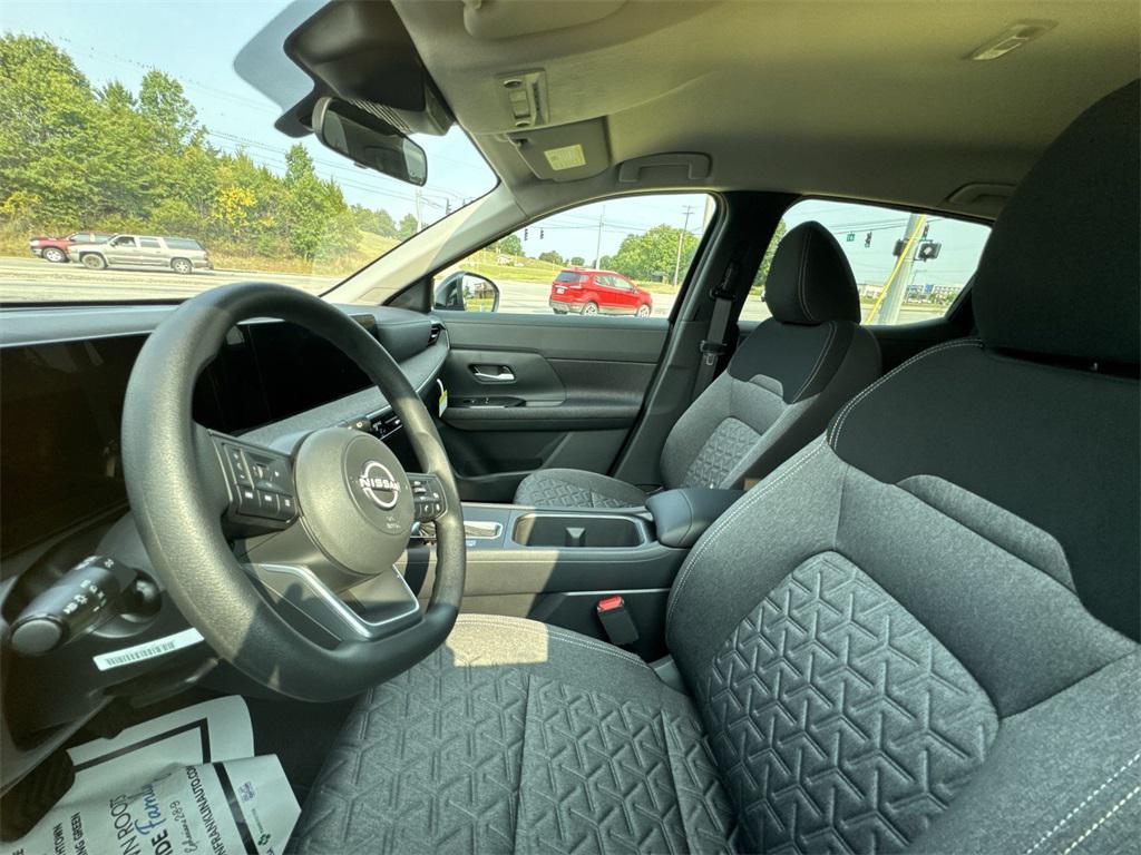 new 2025 Nissan Kicks car, priced at $23,153