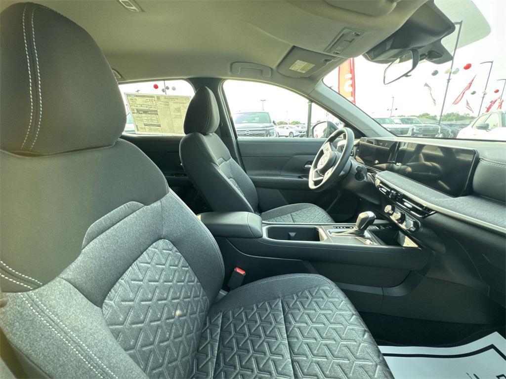 new 2025 Nissan Kicks car, priced at $23,153