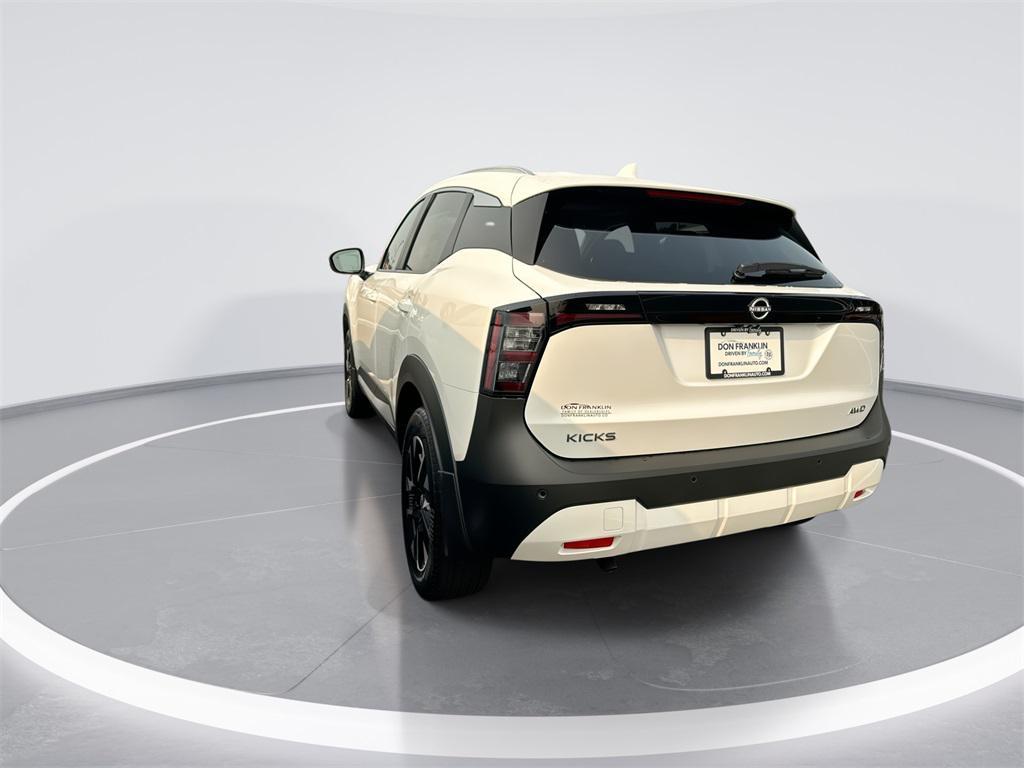 new 2025 Nissan Kicks car, priced at $28,281