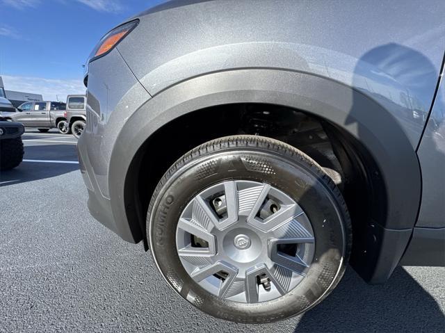 new 2025 Nissan Kicks car, priced at $24,050