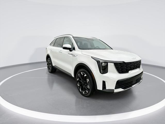 used 2025 Kia Sorento car, priced at $40,900