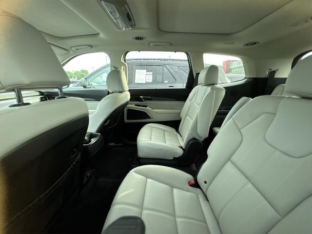 used 2024 Kia Telluride car, priced at $42,995