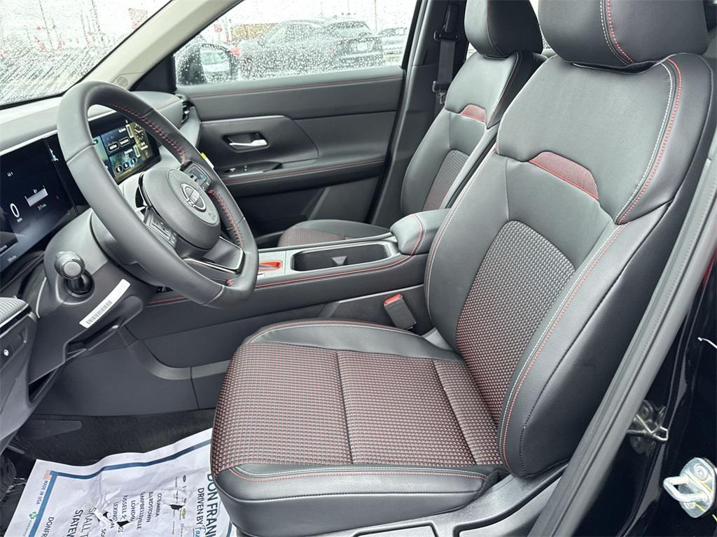 new 2025 Nissan Kicks car, priced at $28,060
