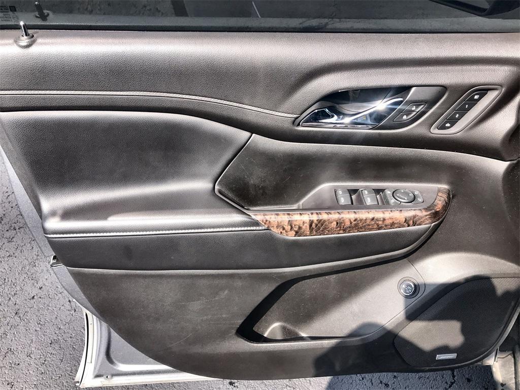 used 2020 GMC Acadia car, priced at $23,900