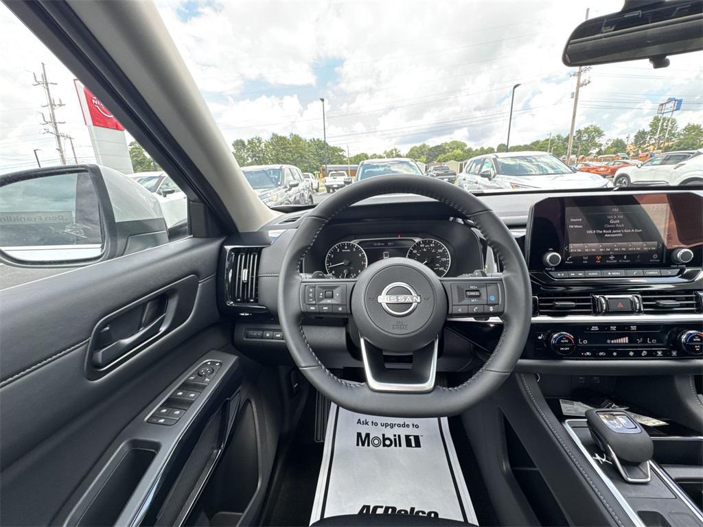 new 2025 Nissan Pathfinder car, priced at $42,163