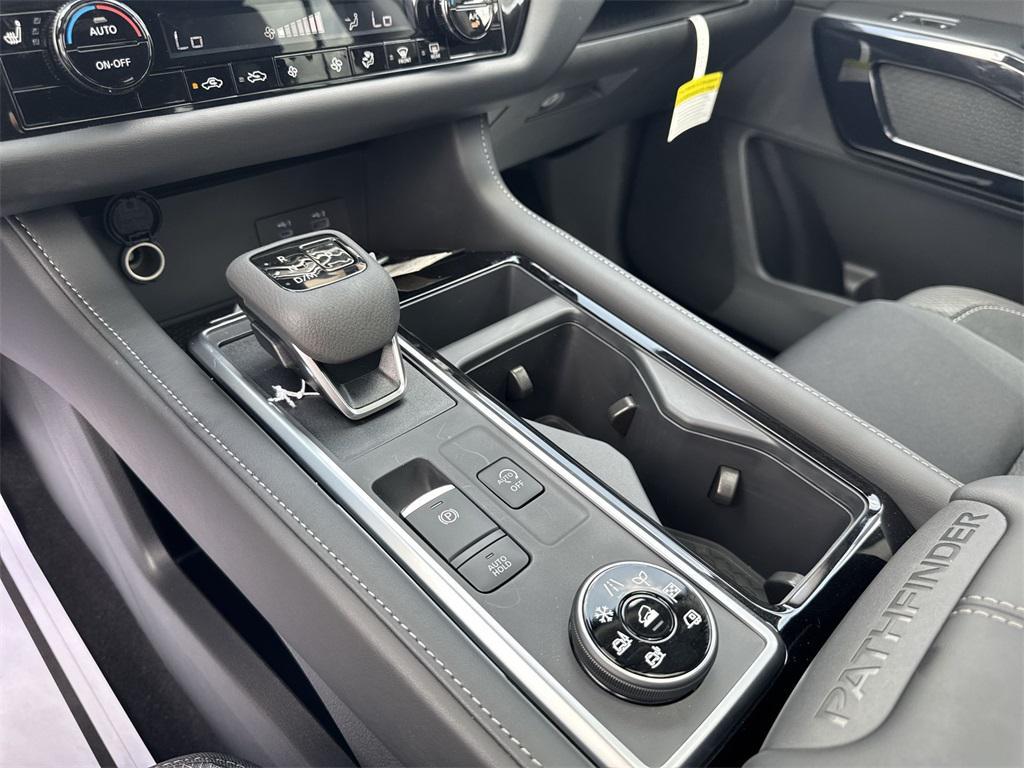 new 2025 Nissan Pathfinder car, priced at $42,163