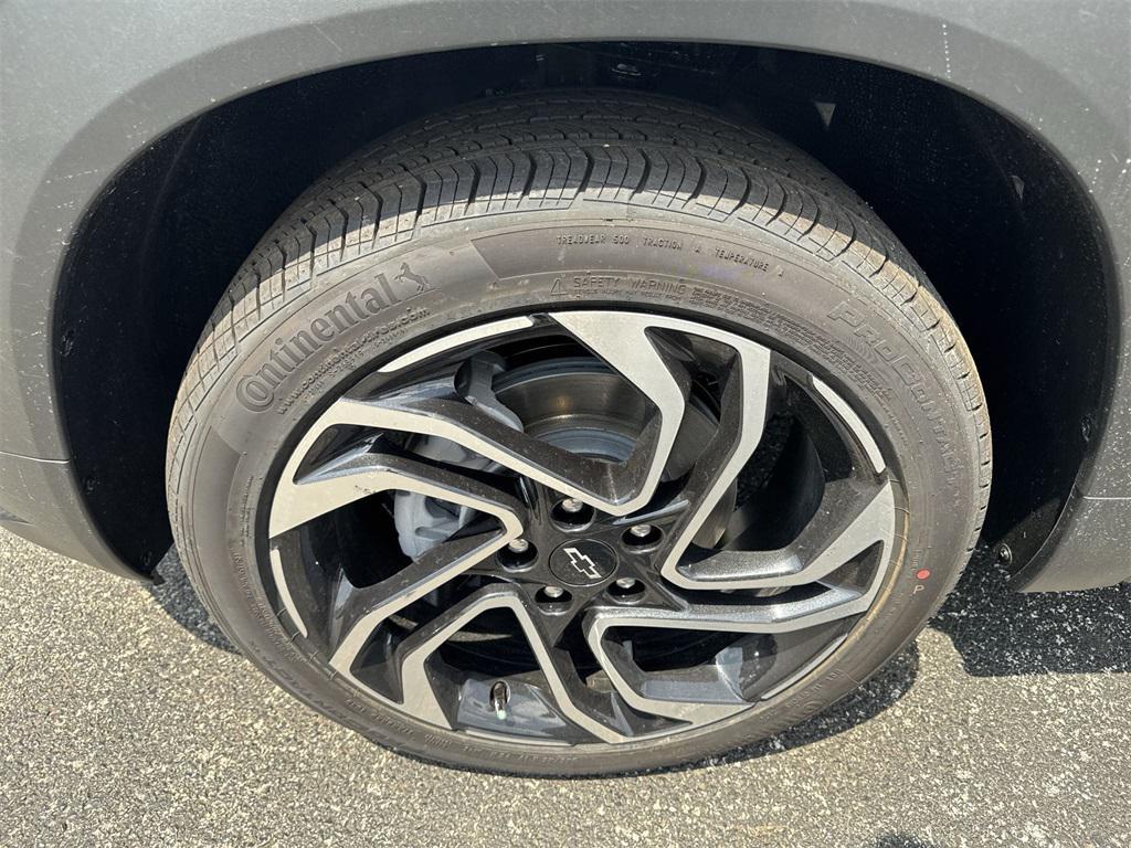 used 2025 Chevrolet TrailBlazer car, priced at $25,580
