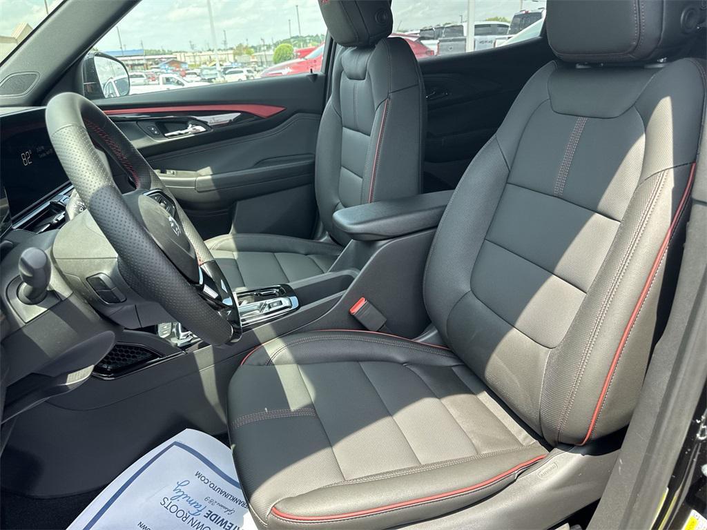 used 2025 Chevrolet TrailBlazer car, priced at $25,580