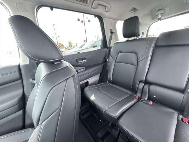 new 2025 Nissan Pathfinder car, priced at $43,480
