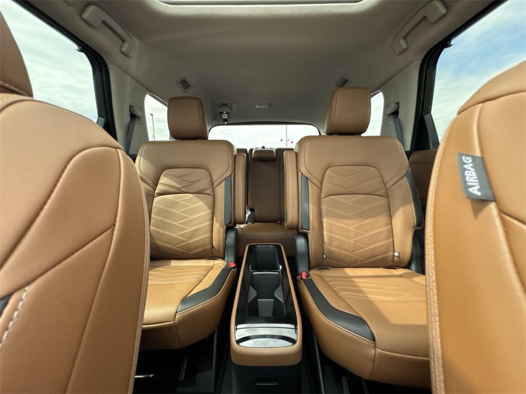 new 2025 Nissan Pathfinder car, priced at $50,174
