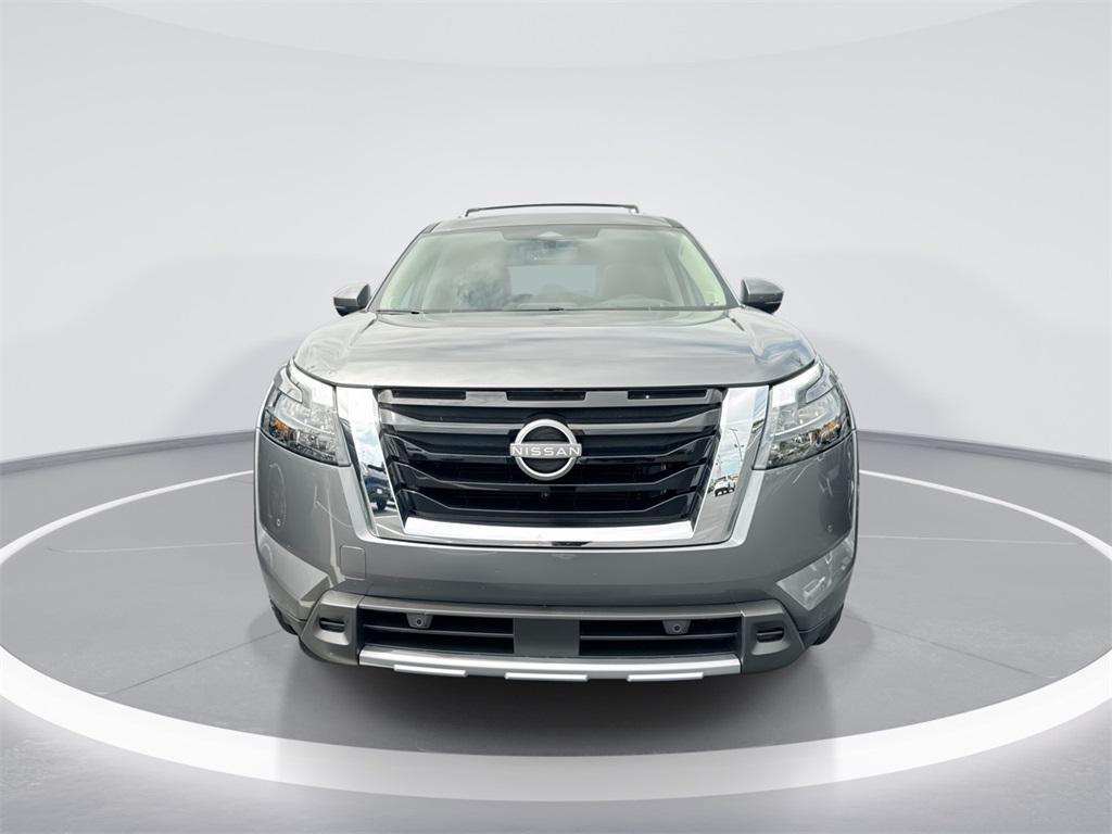 new 2025 Nissan Pathfinder car, priced at $50,174