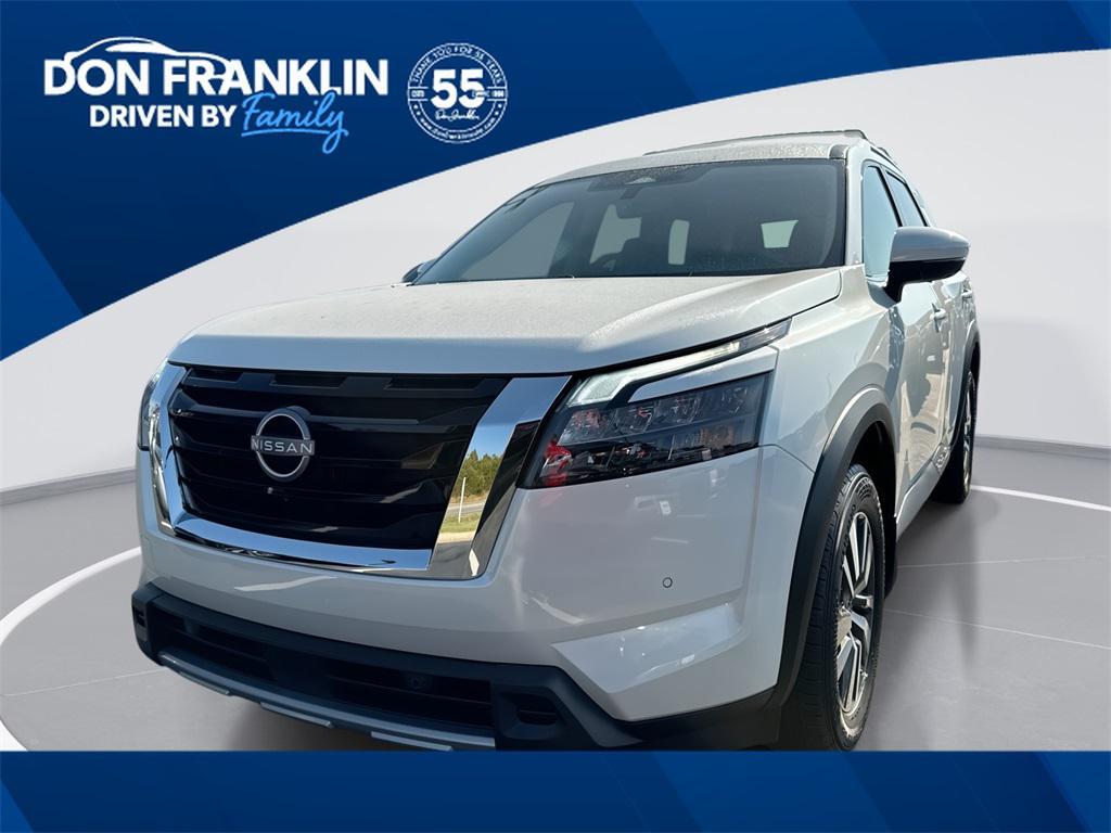 new 2025 Nissan Pathfinder car, priced at $43,882