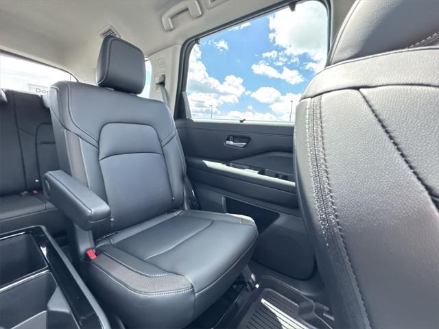 new 2025 Nissan Pathfinder car, priced at $41,842