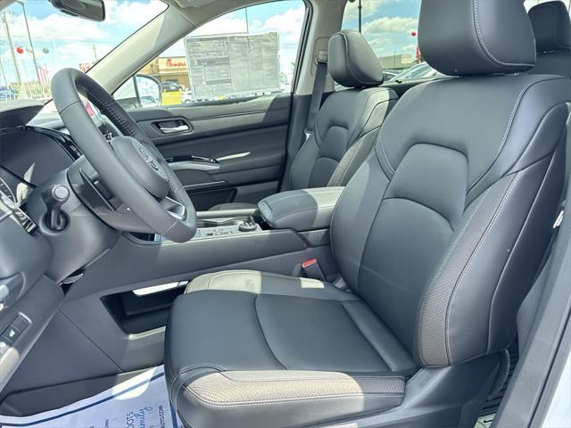 new 2025 Nissan Pathfinder car, priced at $41,842