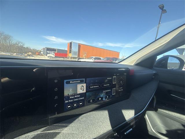 new 2025 Nissan Kicks car, priced at $27,025