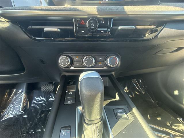 new 2025 Nissan Kicks car, priced at $27,025